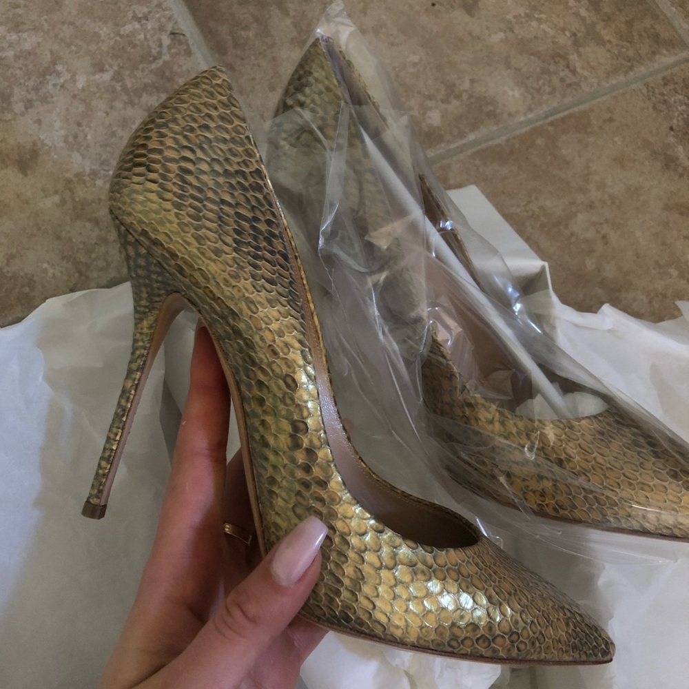 Casadei Blade Heel Size 39.5 “Pretty Gold”